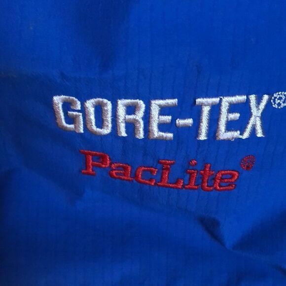 GORE Bike Wear Gore-Tex PacLite royal blue jacket Ladies M Gorpcore - Picture 8 of 16